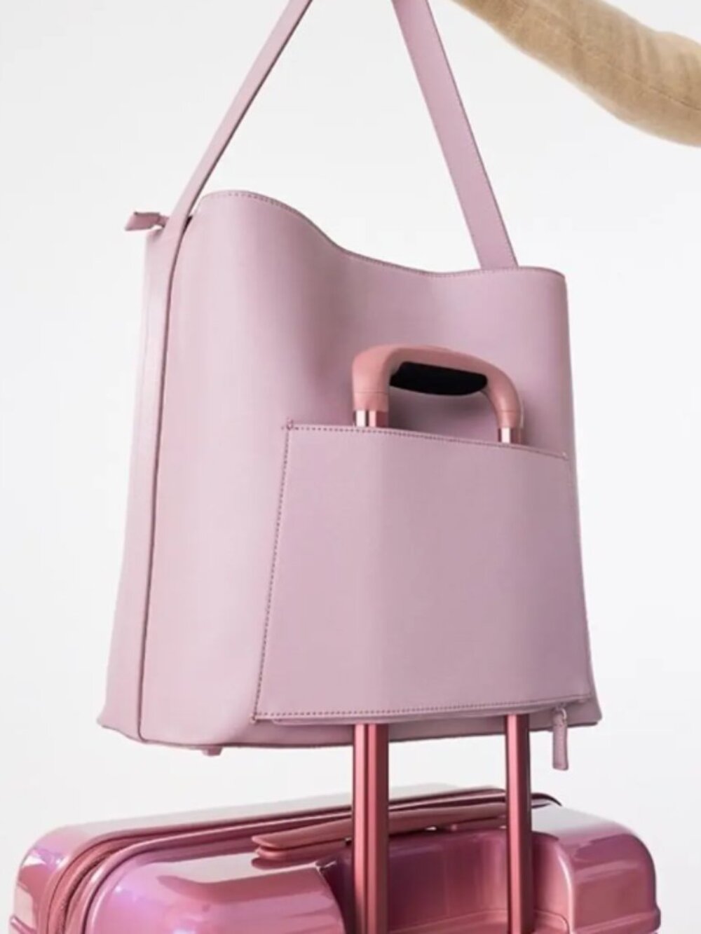 Beis - The Essential Tote in Wicked Pink (NEW WITH TAGS) - Picture 3 of 9